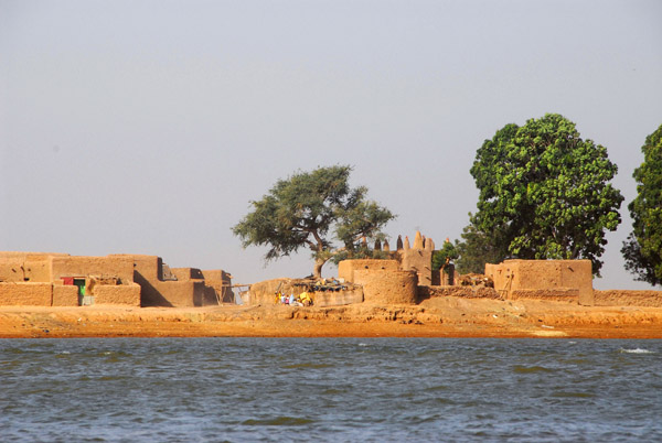 Village along the Niger River near Mopti, Mali