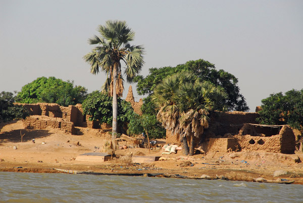 Village with a small mosque, Niger River, Mali