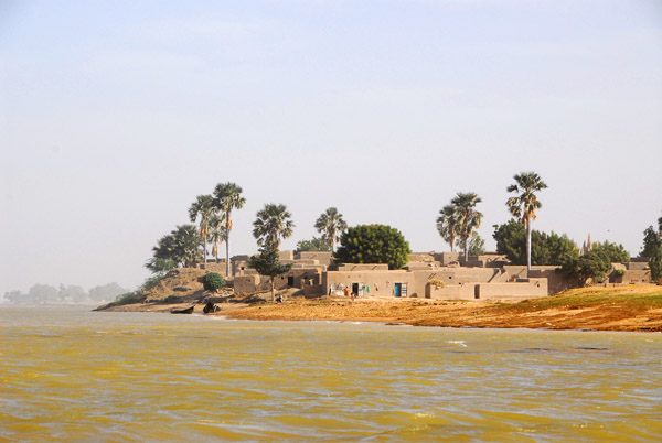 In some places, the Niger has a bit of a Nile feel to it