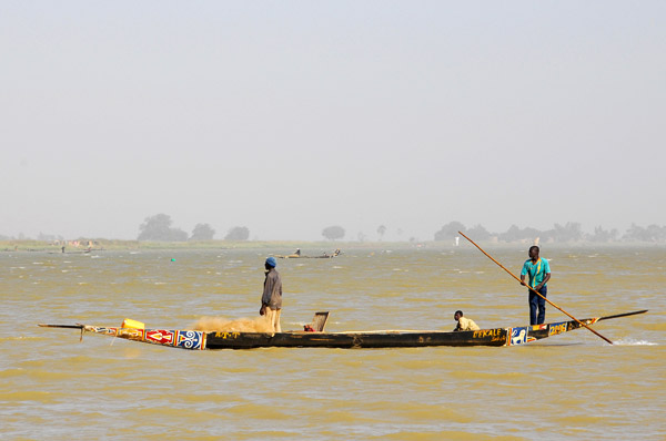 Dekale 2006 painted on the pirogue, Niger River
