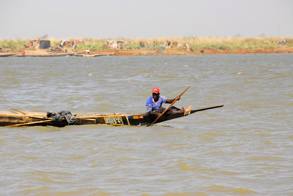 A 2005 pirogue, Niger River, Mali