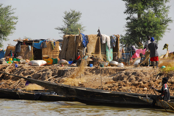Fishing village along the Niger River