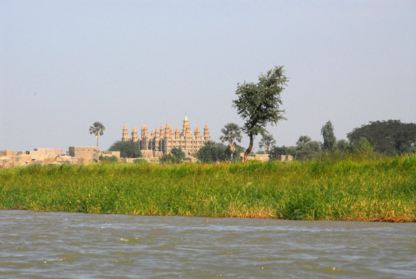 Approaching Kotaka, Mali, on the Niger River