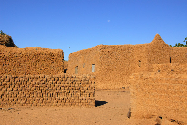 Village mosque on the island in the Niger River near Ayorou, Niger