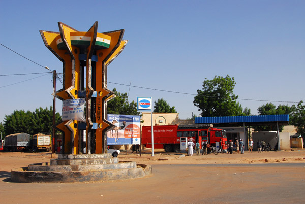 Major interchange in Dosso, where the roads to Niamey, Adadez and Benin meet