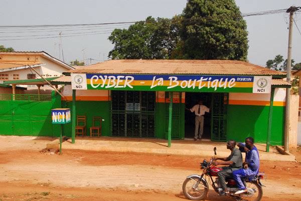 Cyber La Boutique Bohicon, Bénin