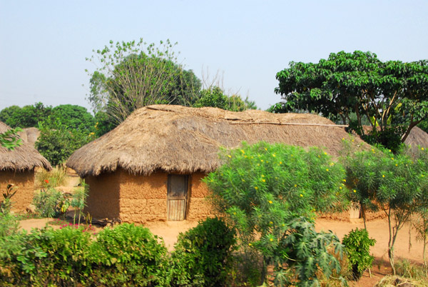 Thatched hut a short distance south of Paouignan, Benin
