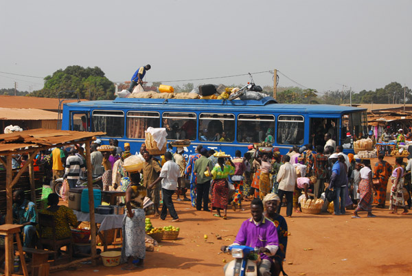 Bus arrival chaos, Bohicon, Benin