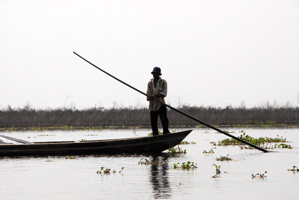 Boatman, Lac Nakoué, Benin