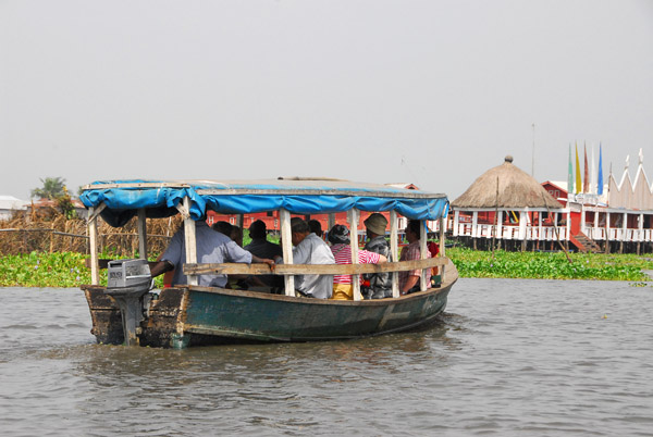 Tourist boat, Ganvie