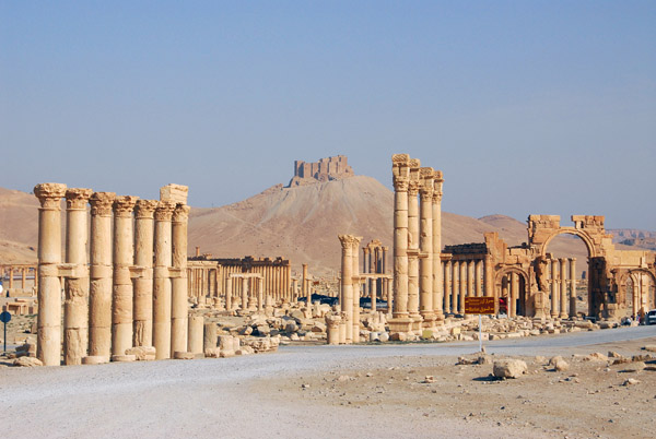 The road running past the Monumental Archway, Palmyra