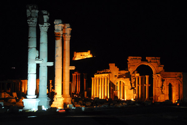 Monumental Archway, Palmyra, illuminated at night
