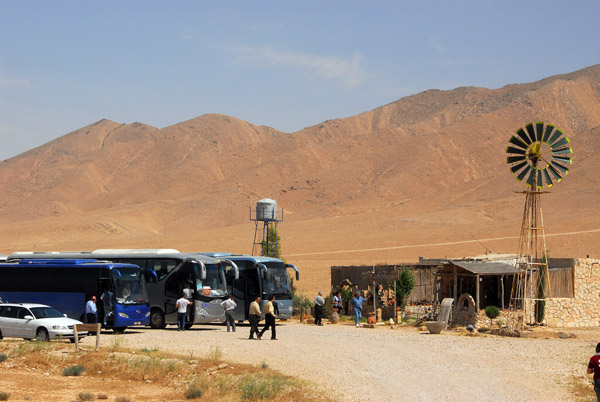This Bagdad Cafe pulled in 3 busloads of Turkish tourists