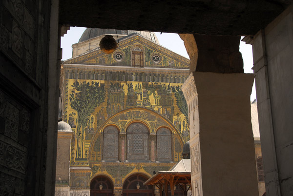The first glimpse of the mosaic covered main prayer hall from the northern entrance