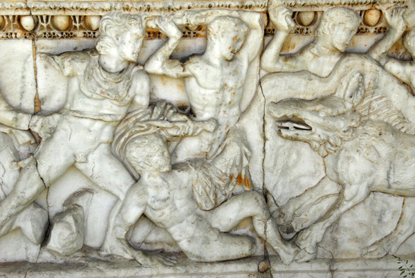 Sarcophagus with hunting scene, Syrian National Museum
