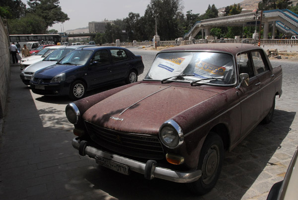 Peugeot 404, Damascus