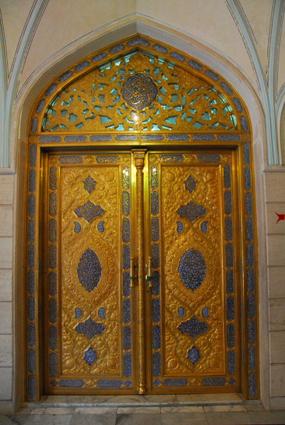 Golden door, Ruqayya Mosque