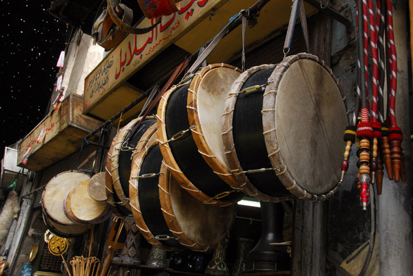 Drum shop near the Al Sinaniyeh Mosque