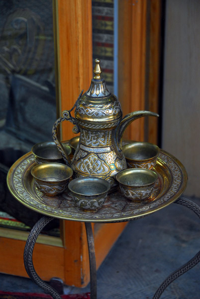 Tea service, Badreddin Al-Hassan Street