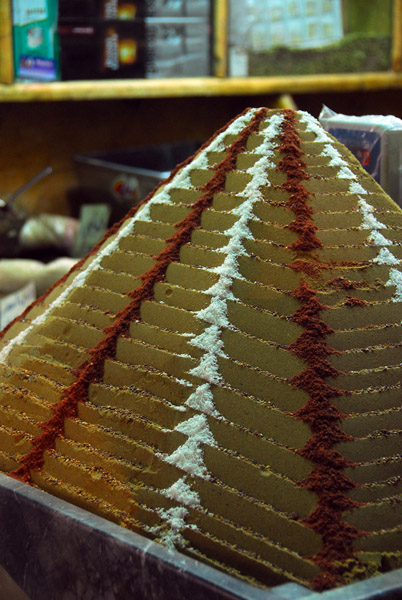 Pyramid of spices, Souq al-Atarin