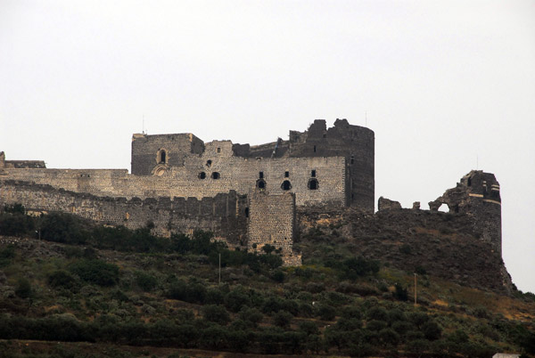 Marqeb Castle is also a ruin, but with more substantial remains than Saone Castle