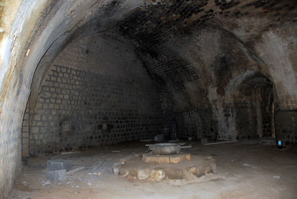 Chamber above the cistern with several wells