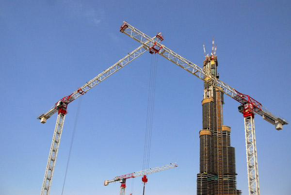 Cranes and Burj Dubai June 2007