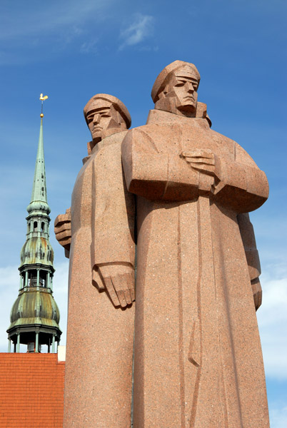 Latvian Red Riflemen statue