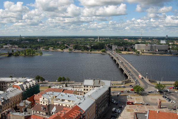 Akmens tilts (bridge) over the Daugava, Riga