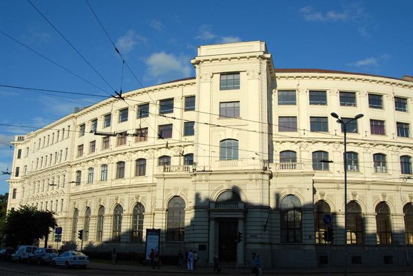 Latvijas Universitate ekonomikas un vadibas fakultate - Faculty of Economics and Business Administration