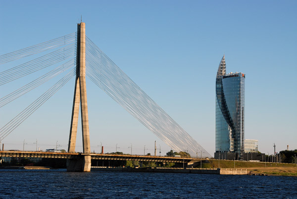 The Vansu tilts (bridge) and Hansabanken, Riga