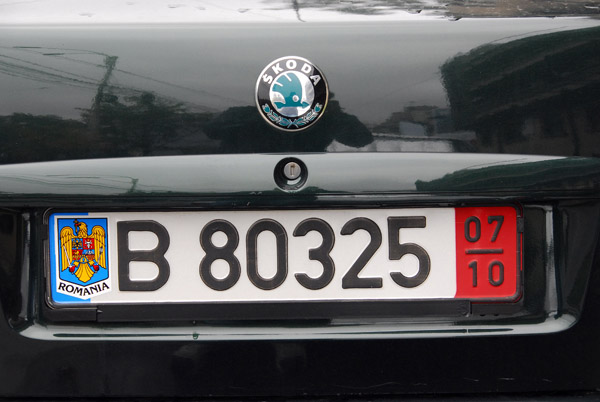 Someone added an eagle to their Bucharest license plate