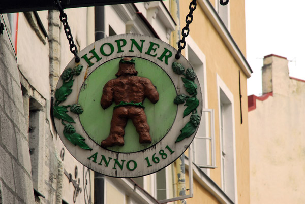 Hopner Restaurant, since 1681, Vanaturu kael 3, Tallinn