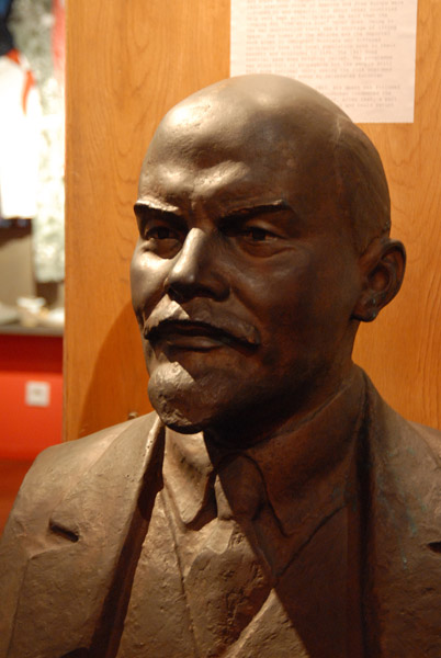 Bust of Lenin, Tallinn City Museum