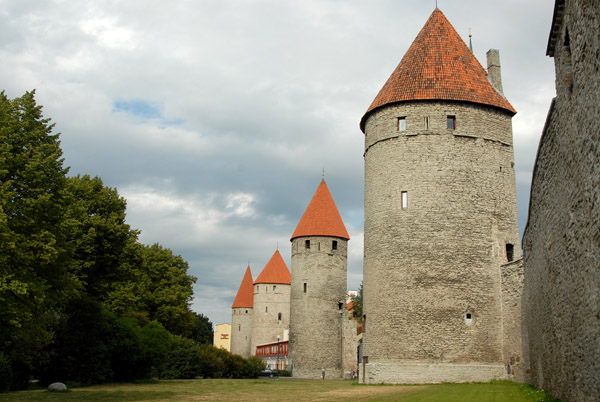 Tallinn City Wall - 4 towers - Koisime torn, Plate torn, Eppingi torn, Grusbeketagune torn