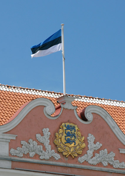 Flag of Estonia, Toompea Castle