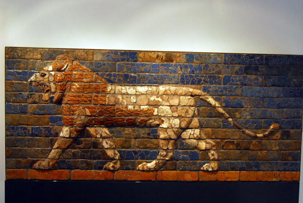 Babylon - Glazed brick relief of a lion, 604-562 BC