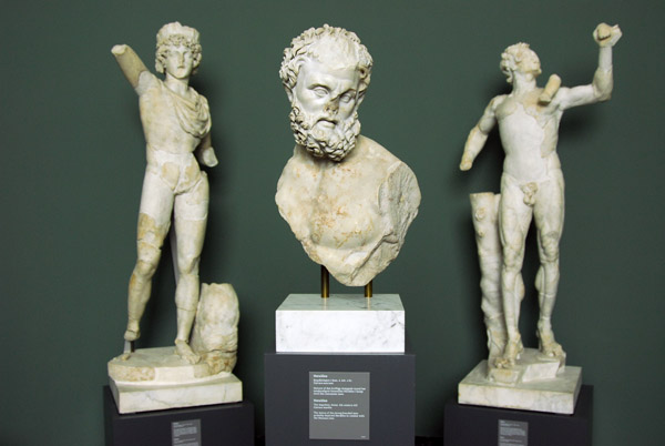 Esquiline Herakles, 4th C. AD, flanked by 2 small standing nudes