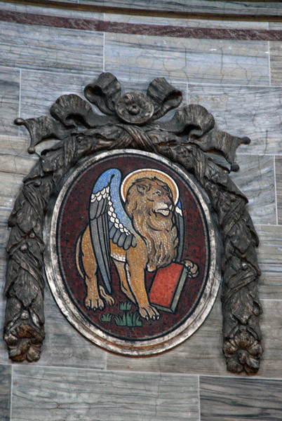 Marmorkirken mosaic lion, Copenhagen