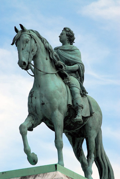 Equestrian statue of Frederik V, Amalienborg Square