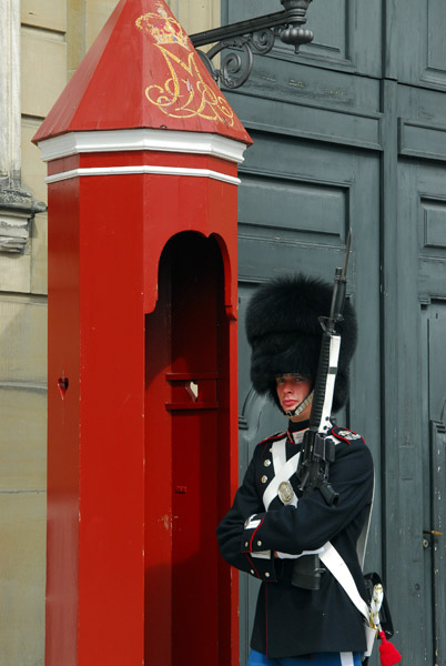 Danish guard and signature red guardbooth