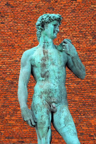 Bronze copy of Michaelangelo's David, Amaliehavn