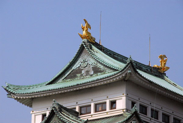 Gilded shachi-hoko fish atop Nagoya Castle