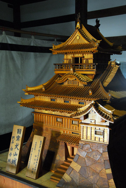 Model of Inuyama Castle
