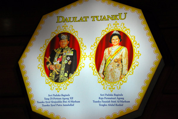 Daulat Tuanku - Long Live The King -  Yang di-Pertuan Agong XII and Tengku Fauziah binti Al-Marhum Tengku Abdul Rashid