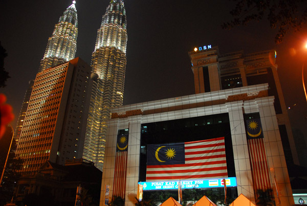 Angkasa Raya, Petronas Towers, Malaysia National Day