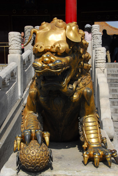 Lion at the Gate of Heavenly Purity