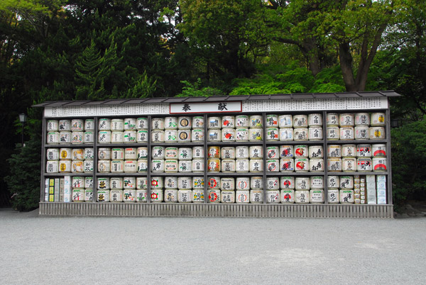 Sake barrels, Tsurugaoka Hachiman-gu, Kamakura