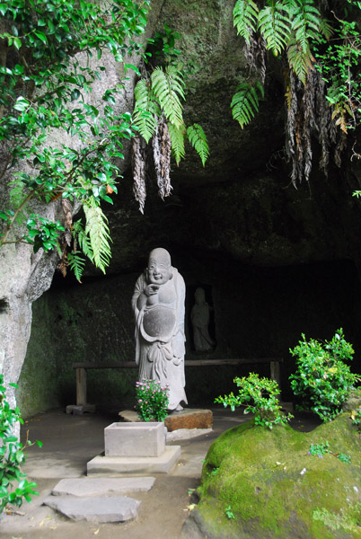 Cave of Hotei, god of Happiness, Jochi-ji