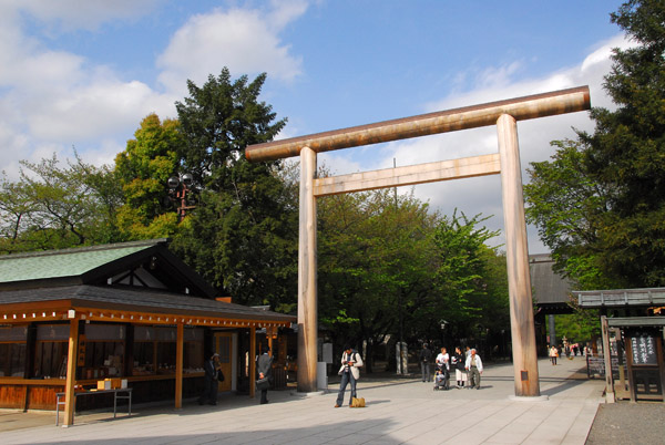 Torii gate, Yasukuni Shrine, Tokyo